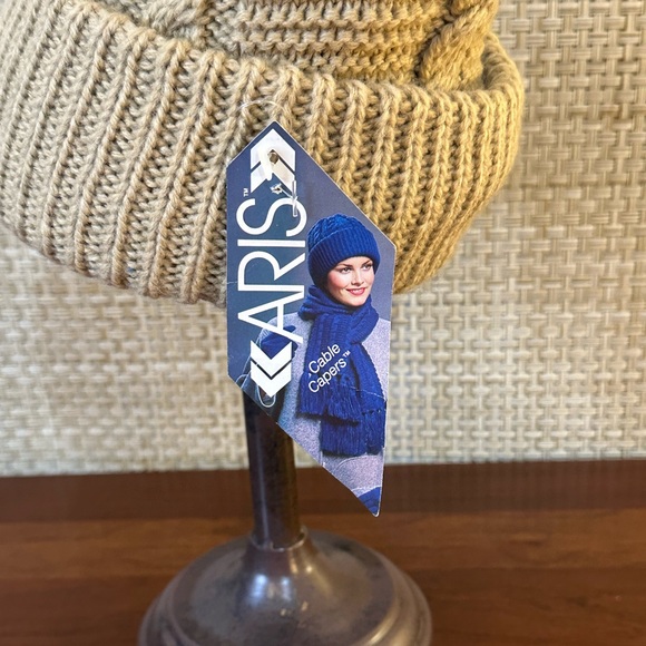 🌟HP🌟VTG 1980s NWT Aris Cable Capers Chunky Tan Acrylic Beanie OSFM - Picture 3 of 11